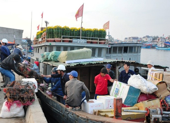 Lý Sơn- Người dân ưa chuộng dùng hàng Việt dịp Tết Tân Sửu năm 2021