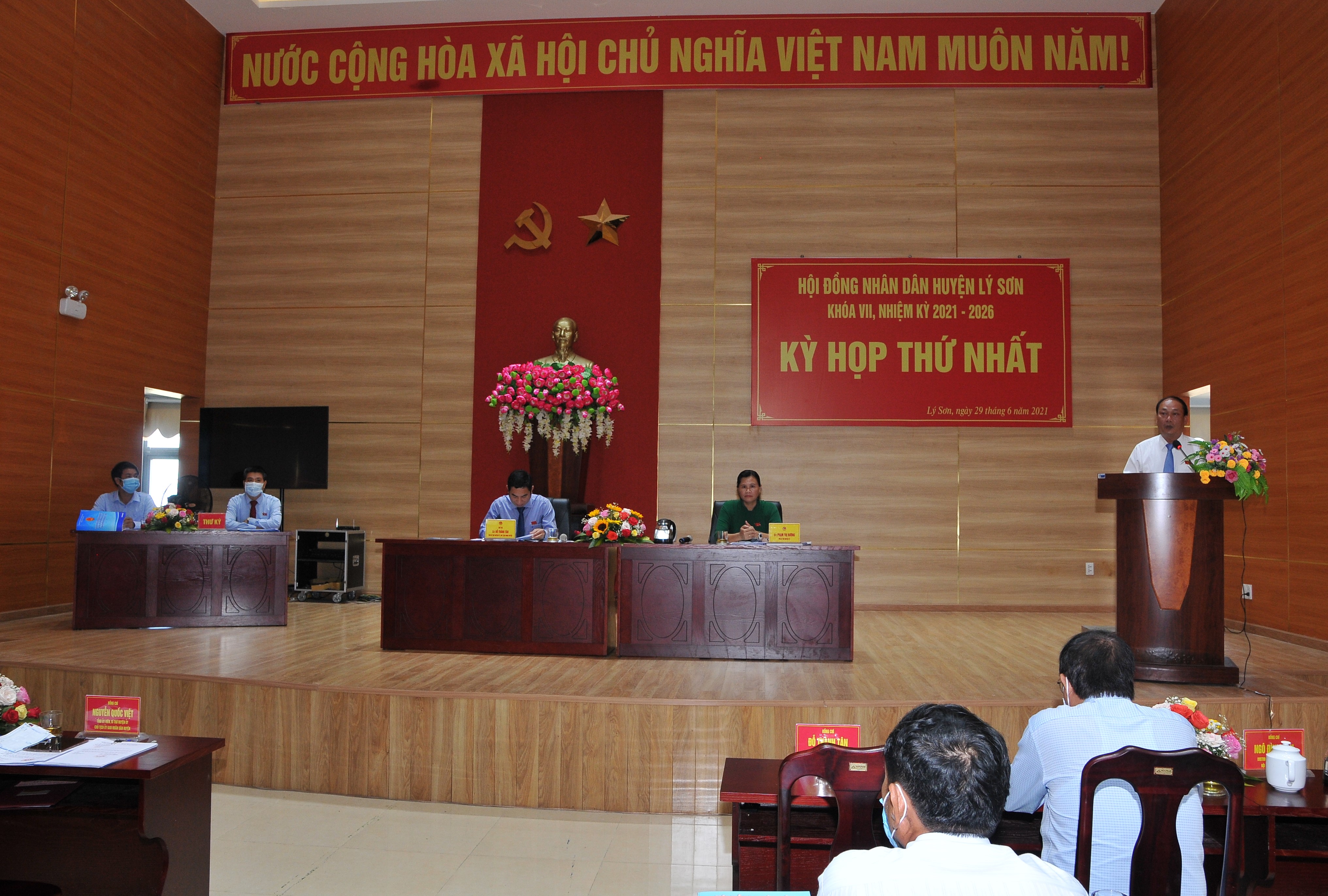 Kỳ họp thứ nhất HĐND huyện Lý Sơn
