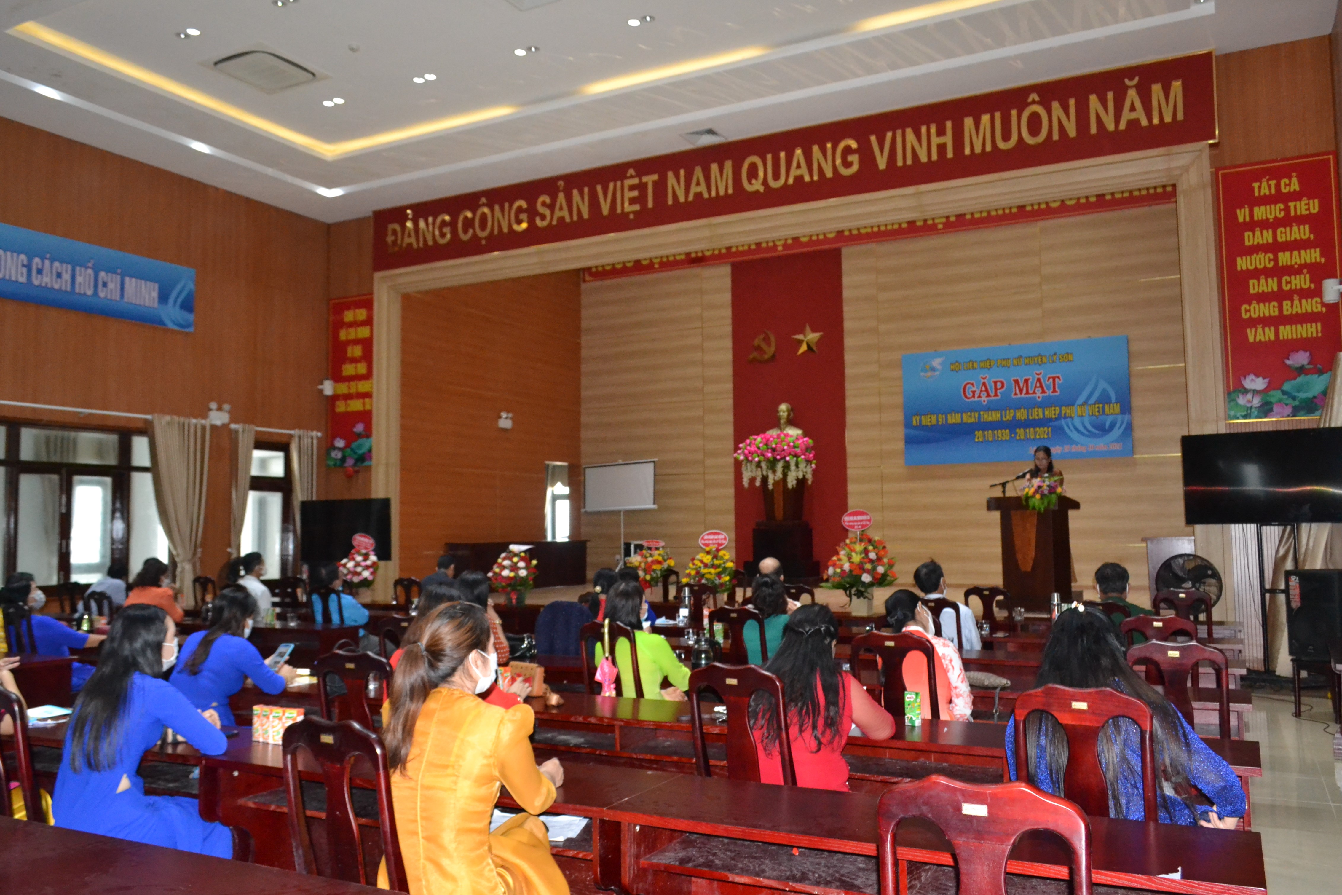 Lý Sơn gặp mặt 91 năm Ngày thành lập Hội LHPN Việt Nam