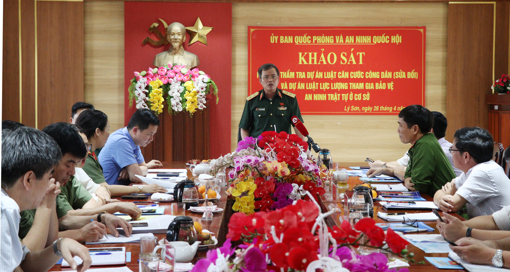 Đoàn khảo sát Ủy ban Quốc phòng và An ninh làm việc với huyện Lý Sơn