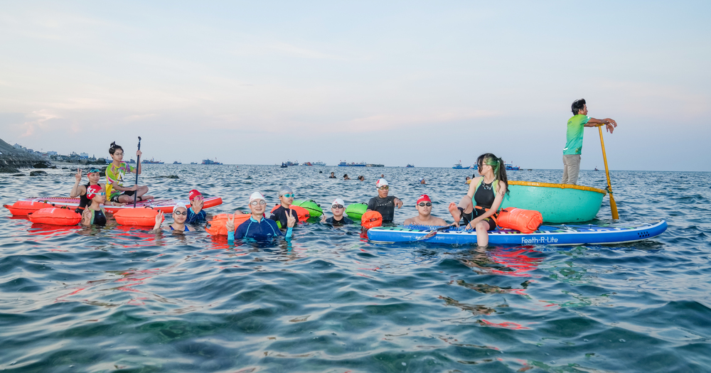 Bơi vượt biển đảo Lý Sơn, một sản phẩm du lịch độc đáo, hấp dẫn