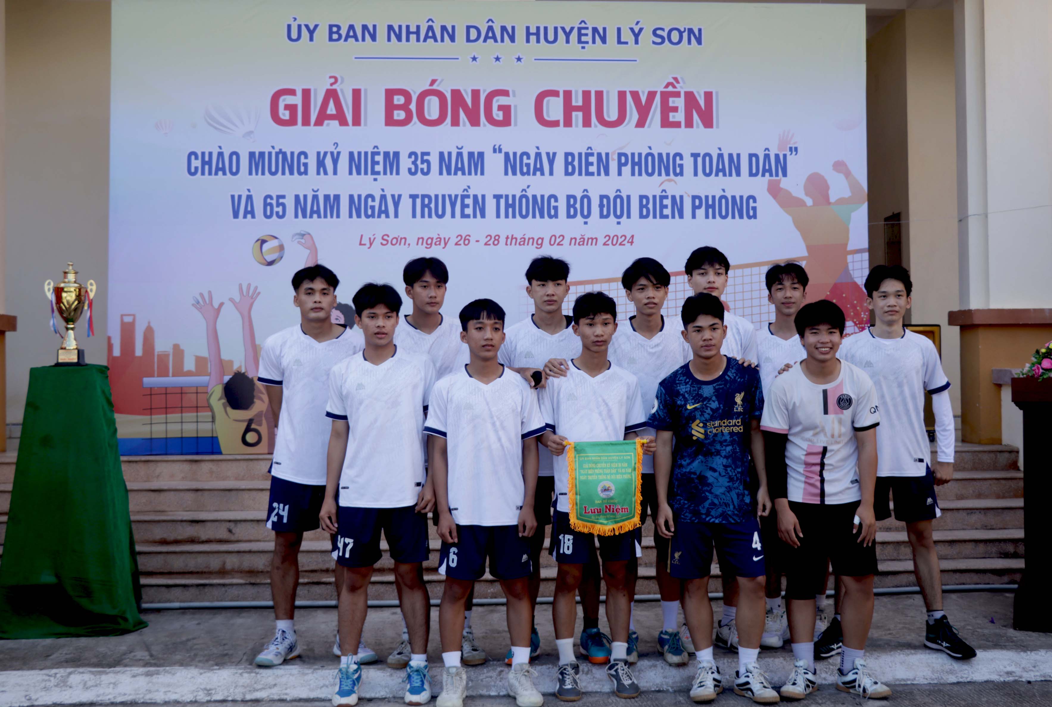 Lý Sơn khai mạc Giải bóng chuyền kỷ niệm 65 năm truyền thống Bộ đội Biên phòng