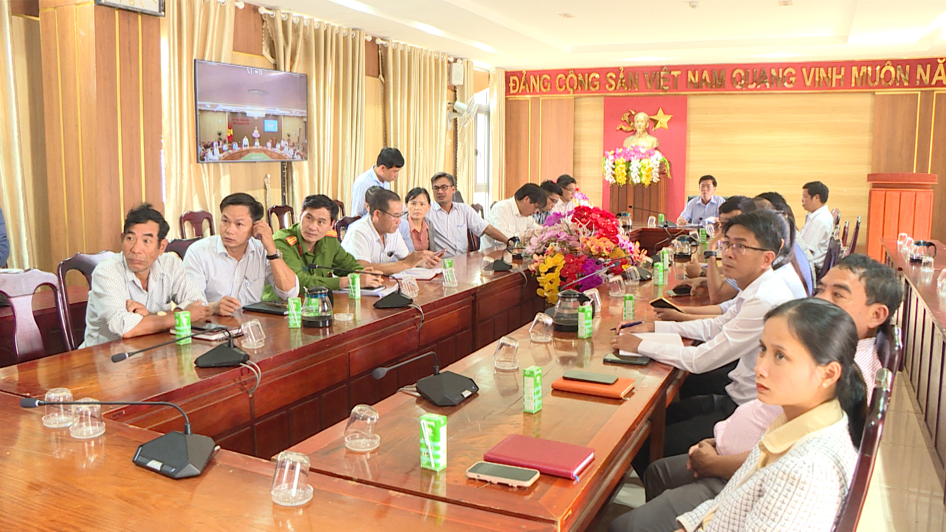 Huyện Lý Sơn tham dự Hội nghị trực tuyến Phiên họp lần thứ I năm 2024 của Ban Chỉ đạo Chuyển đổi số tỉnh Quảng Ngãi