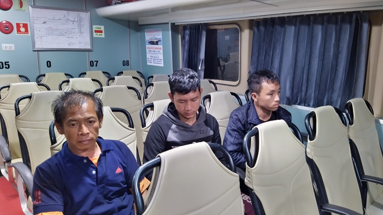 Kịp thời cứu 3 ngư dân Quảng Nam bị nạn trên biển