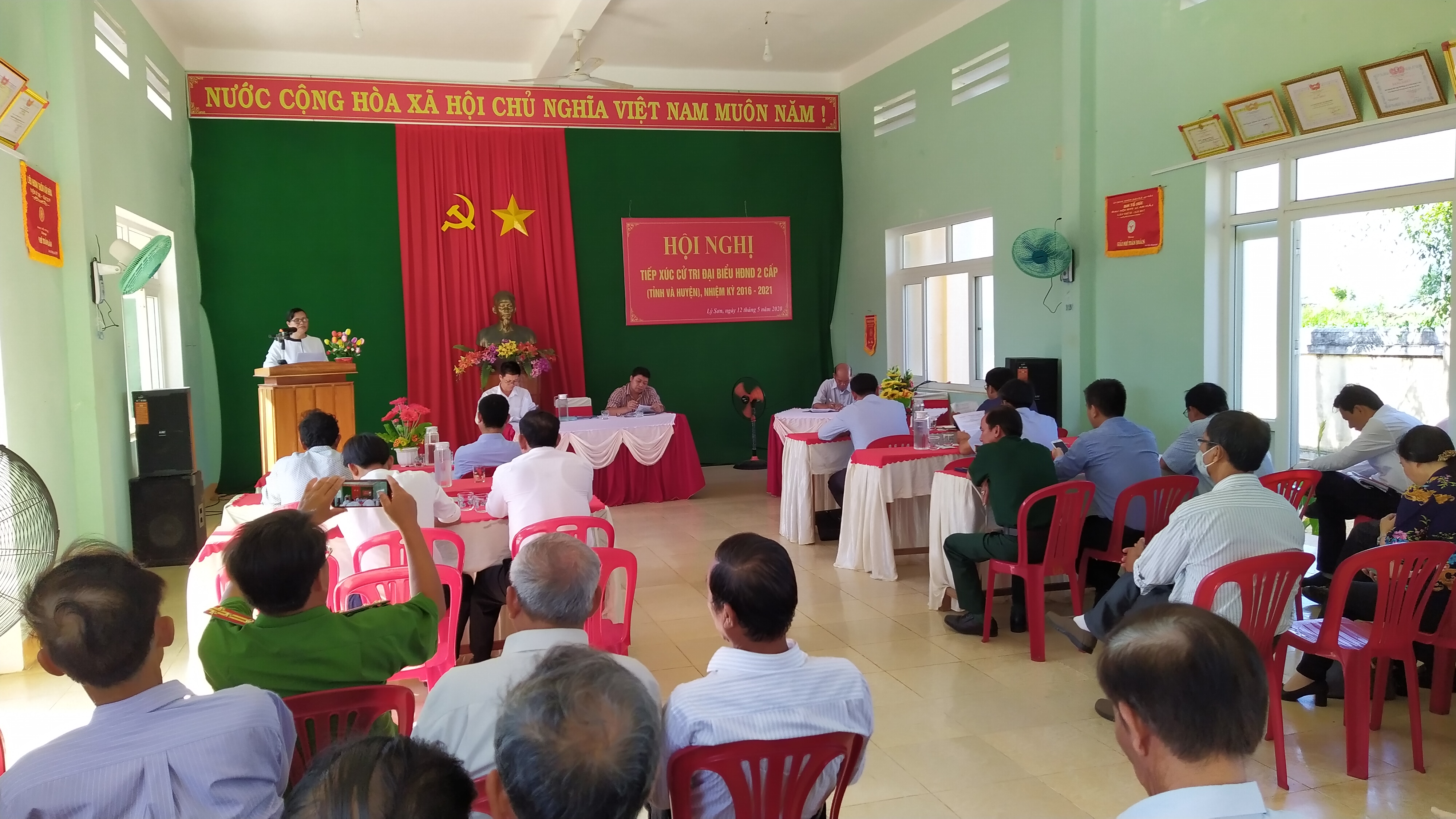 Đại biểu HĐND tỉnh, huyện tiếp xúc cử tri Lý Sơn