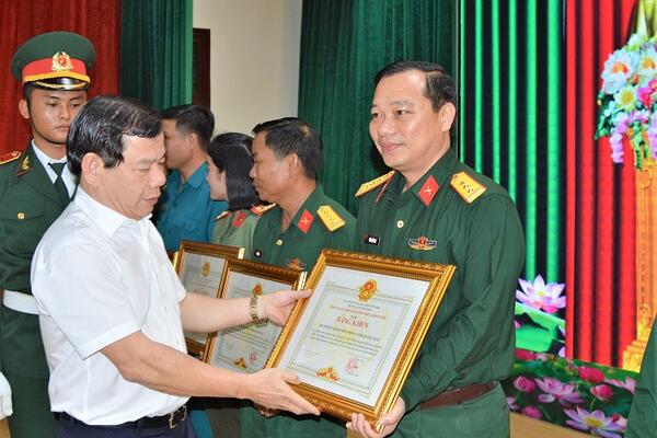 Chủ tịch UBND tỉnh Đặng Văn Minh chủ trì họp giao ban công tác phối hợp thực hiện Nghị định 03 của Chính phủ