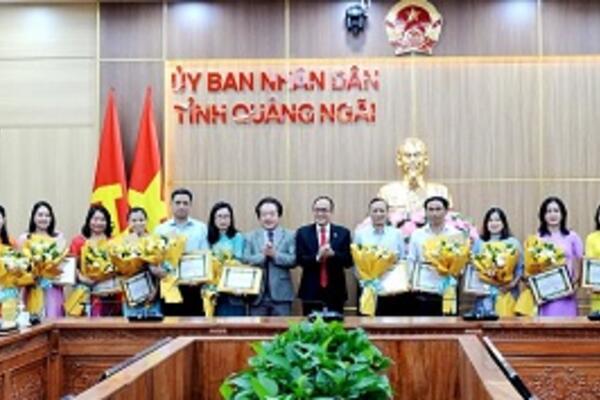 Đoàn đại biểu cấp cao tỉnh Champasak thăm, chúc Tết tại Quảng Ngãi