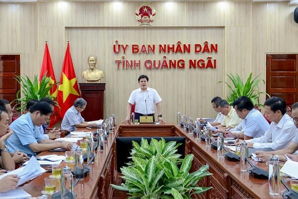 Họp nghe báo cáo tiến độ thực hiện dự án Nhà máy xử lý rác kết hợp phát điện tại Khu đô thị, công nghiệp, dịch vụ Tịnh Phong