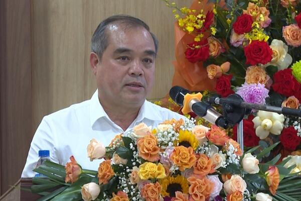 Phó Chủ tịch Thường trực UBND tỉnh Trần Hoàng Tuấn dự, chỉ đạo hội nghị triển khai nhiệm vụ năm học 2024 - 2025