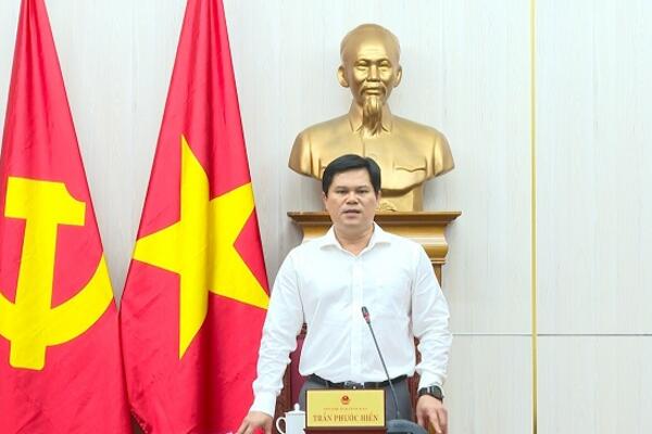 Phó Chủ tịch UBND tỉnh Trần Phước Hiền họp chỉ đạo thực hiện dự án đường Hoàng Sa- Dốc Sỏi